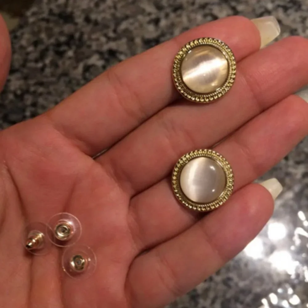 Vintage Round Cat Eye Opal Stud Earrings - Picture 3 of 5